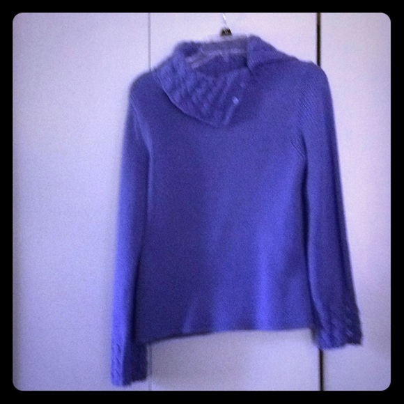 Sweater - Acrylic - Picture 1 of 1